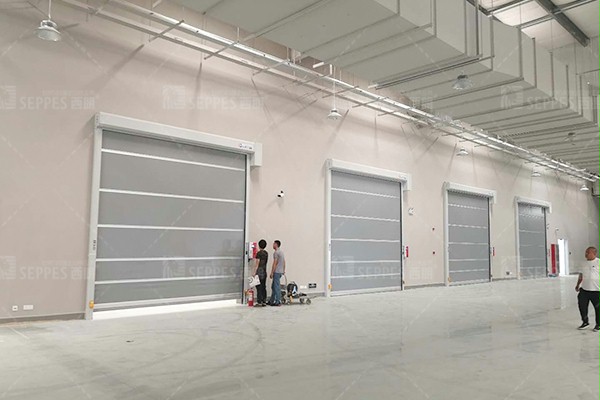 安全的防尘门 安全的防尘门