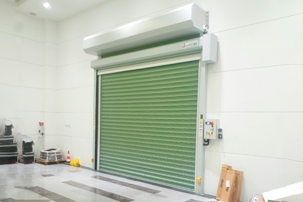 成人向日葵视频下载安装门业快速门+卷帘门组合